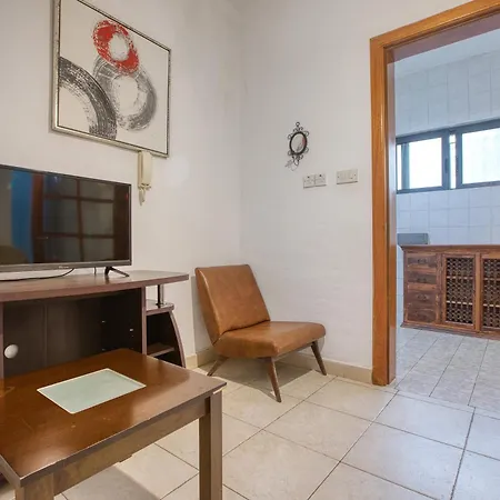 Four Bedroom Near The Seafront Apartman *