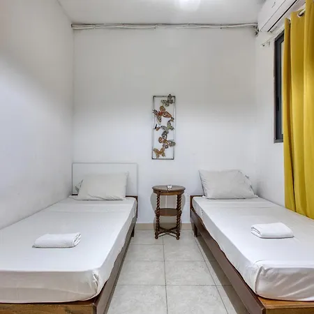 Four Bedroom Near The Seafront * Sliema